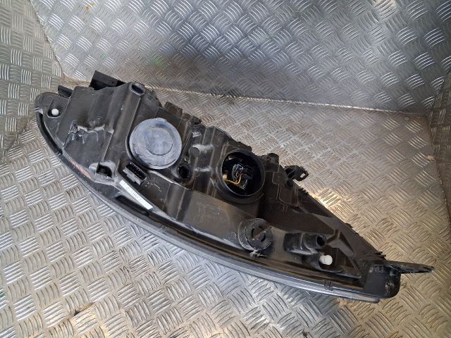 bontott RENAULT SCÉNIC III Jobb Fényszóró