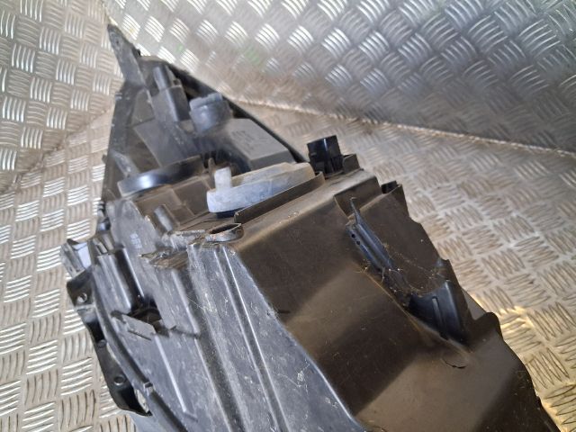 bontott RENAULT SCÉNIC III Jobb Fényszóró