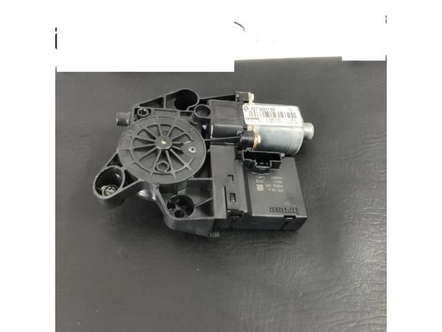 bontott RENAULT SCÉNIC III Jobb hátsó Ablakemelő Motor