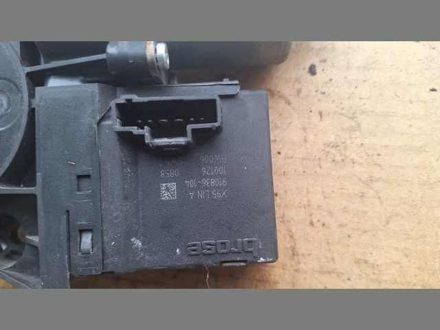 bontott RENAULT SCÉNIC III Jobb hátsó Ablakemelő Motor