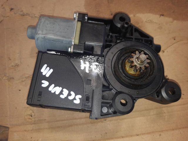 bontott RENAULT SCÉNIC III Jobb hátsó Ablakemelő Motor