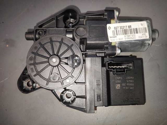 bontott RENAULT SCÉNIC III Jobb hátsó Ablakemelő Motor