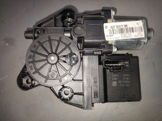 bontott RENAULT SCÉNIC III Jobb hátsó Ablakemelő Motor