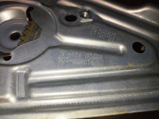 bontott RENAULT SCÉNIC III Jobb hátsó Ablakemelő Szerkezet (Elektromos)