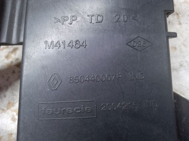 bontott RENAULT SCÉNIC III Jobb hátsó Lökhárító Tartó (Műanyag)