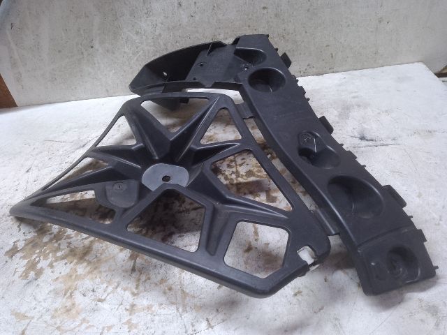 bontott RENAULT SCÉNIC III Jobb hátsó Lökhárító Tartó (Műanyag)