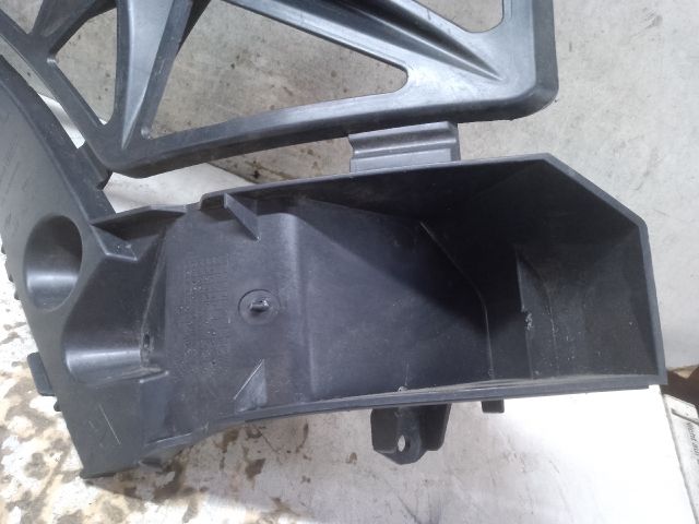 bontott RENAULT SCÉNIC III Jobb hátsó Lökhárító Tartó (Műanyag)