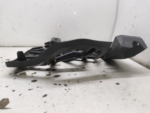 bontott RENAULT SCÉNIC III Jobb hátsó Oldal Lökhárító Tartó (Műanyag)