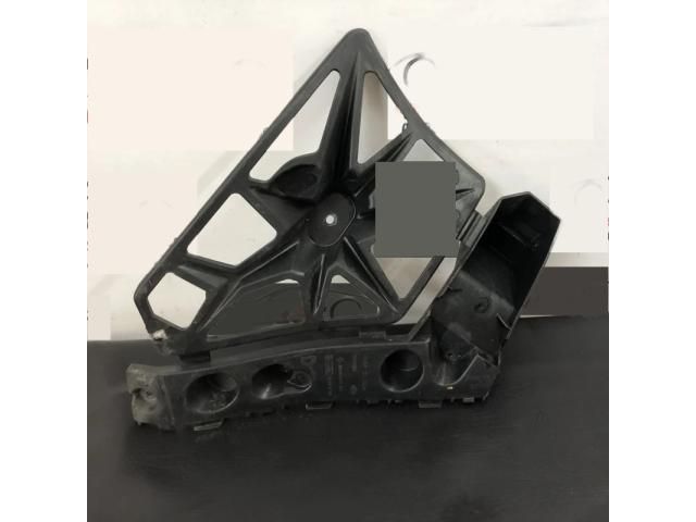 bontott RENAULT SCÉNIC III Jobb Lökhárító Tartó Nyúlványvég