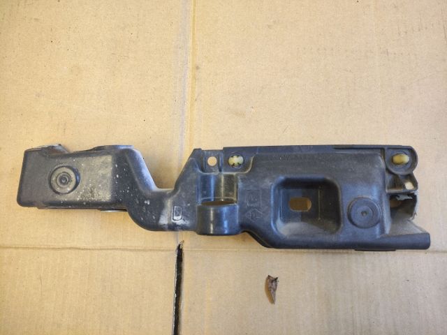 bontott RENAULT SCÉNIC III Jobb Sárvédő Oldaltartó