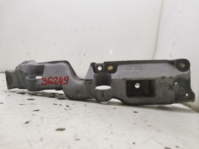 bontott RENAULT SCÉNIC III Jobb Sárvédő Oldaltartó