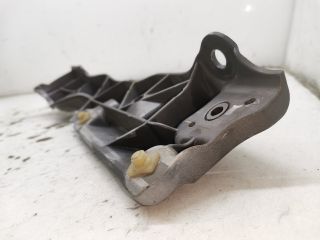 bontott RENAULT SCÉNIC III Jobb Sárvédő Oldaltartó