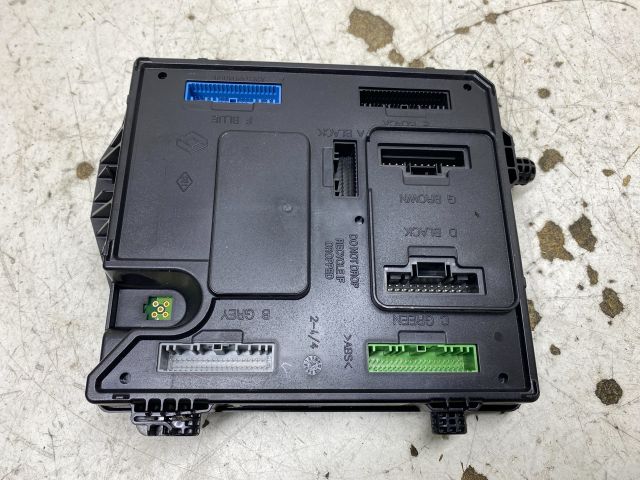 bontott RENAULT SCÉNIC III Komfort Elektronika