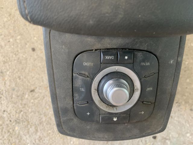 bontott RENAULT SCÉNIC III Könyöklő