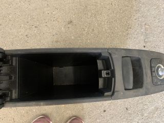 bontott RENAULT SCÉNIC III Könyöklő