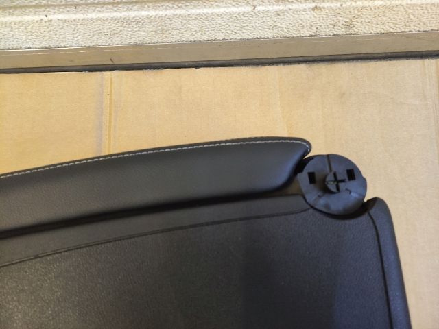 bontott RENAULT SCÉNIC III Könyöklő