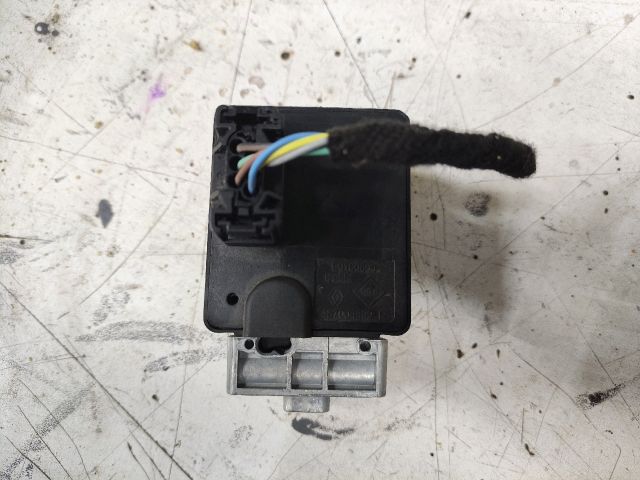 bontott RENAULT SCÉNIC III Kormányzár (Elektromos)