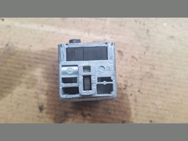 bontott RENAULT SCÉNIC III Kormányzár (Elektromos)