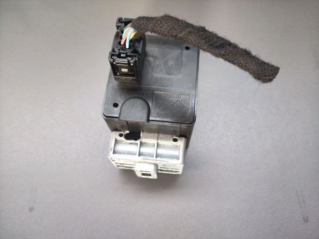 bontott RENAULT SCÉNIC III Kormányzár (Elektromos)