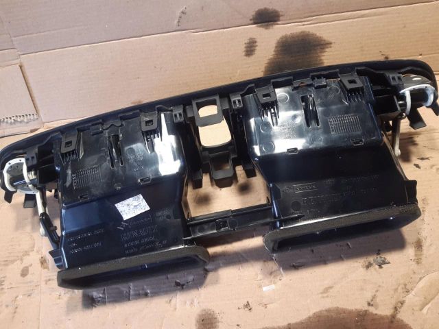 bontott RENAULT SCÉNIC III Középső Szellőző