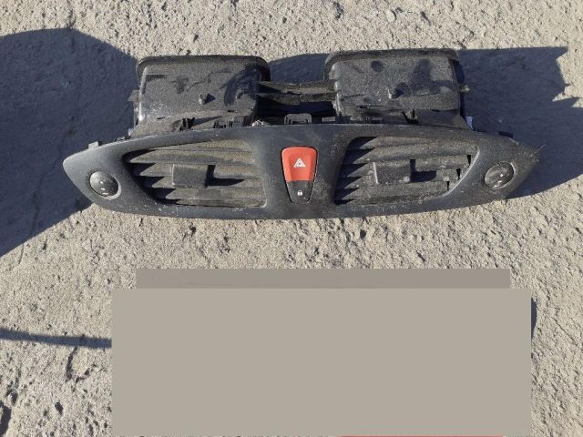 bontott RENAULT SCÉNIC III Középső Szellőző