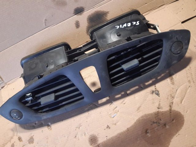 bontott RENAULT SCÉNIC III Középső Szellőző