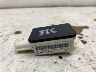 bontott RENAULT SCÉNIC III Központi Ütközés Érzékelő