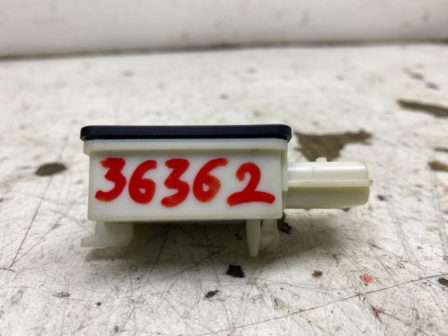 bontott RENAULT SCÉNIC III Központi Ütközés Érzékelő