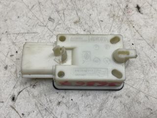 bontott RENAULT SCÉNIC III Központi Ütközés Érzékelő