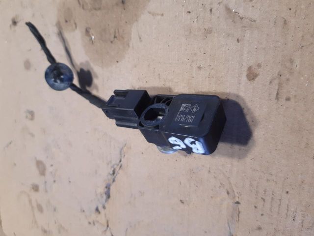 bontott RENAULT SCÉNIC III Központi Ütközés Érzékelő