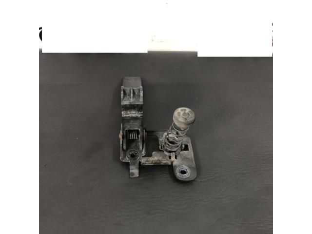 bontott RENAULT SCÉNIC III Motorháztető Nyitó Kar / Gomb