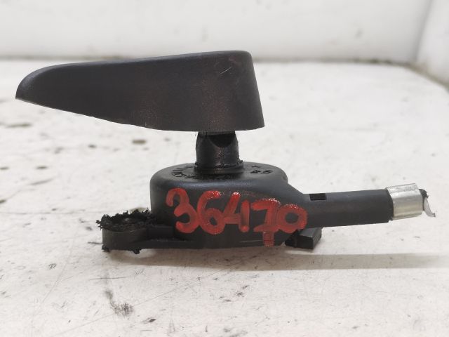 bontott RENAULT SCÉNIC III Motorháztető Nyitó Kar / Gomb