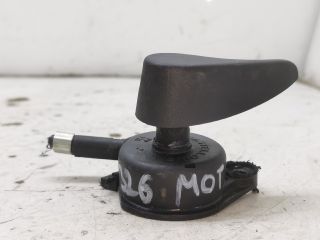 bontott RENAULT SCÉNIC III Motorháztető Nyitó Kar / Gomb