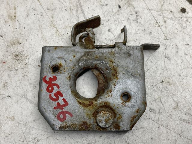 bontott RENAULT SCÉNIC III Motorháztető Zárszerkezet