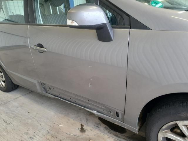 bontott RENAULT SCÉNIC III Multikormány