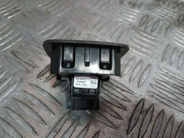 bontott RENAULT SCÉNIC III Multimédia Vezérlő