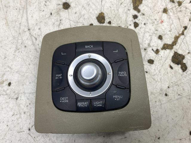 bontott RENAULT SCÉNIC III Multimédia Vezérlő