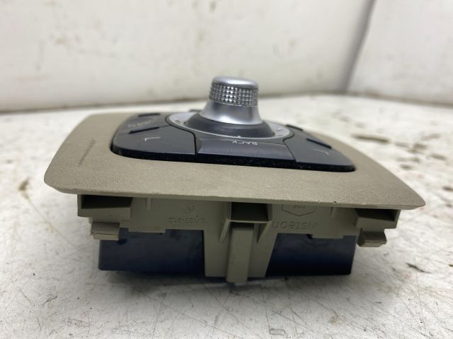 bontott RENAULT SCÉNIC III Multimédia Vezérlő