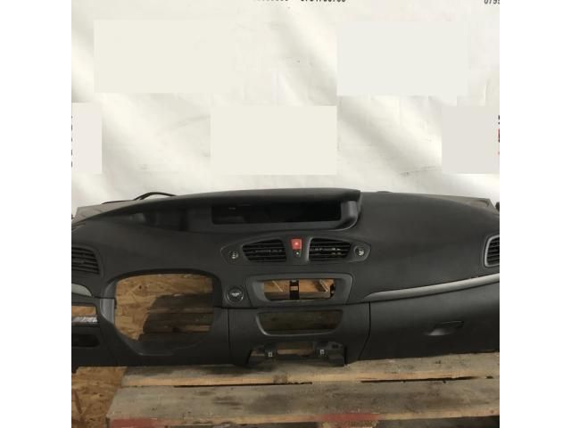 bontott RENAULT SCÉNIC III Műszerfal Héj