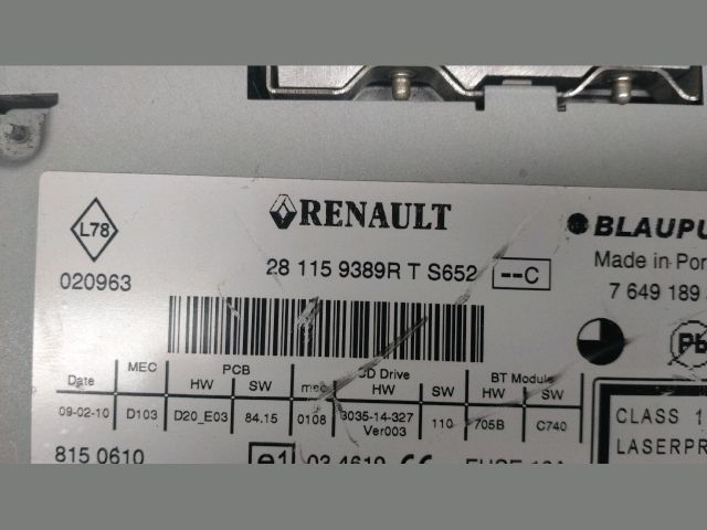 bontott RENAULT SCÉNIC III Rádió / CD