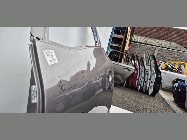 bontott RENAULT SCÉNIC IV Bal hátsó Ajtó (Üres lemez)