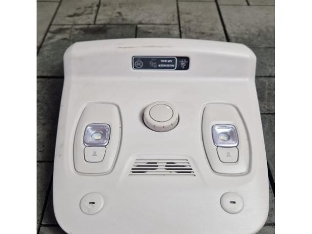 bontott RENAULT SCÉNIC IV Beltér Világítás Első