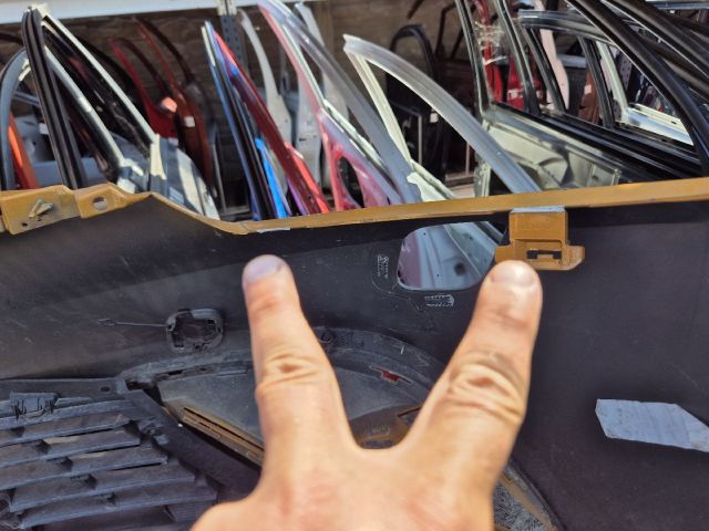 bontott RENAULT SCÉNIC IV Első Lökhárító (Üresen)