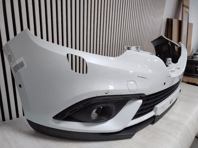 bontott RENAULT SCÉNIC IV Első Lökhárító (Üresen)