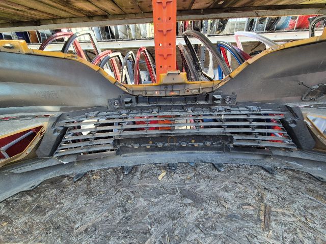 bontott RENAULT SCÉNIC IV Első Lökhárító (Üresen)