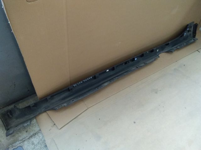 bontott RENAULT SCÉNIC IV Jobb Küszöb Légterelő