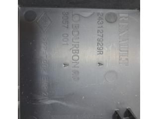 bontott RENAULT TALISMAN Biztosítéktábla Motortér