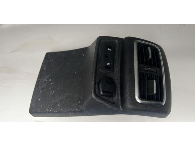 bontott RENAULT TALISMAN Hátsó középső Szellőző