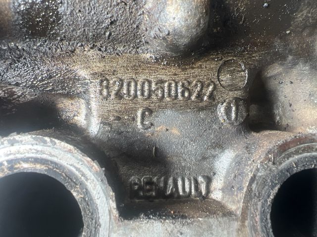 bontott RENAULT THALIA Hengerfej