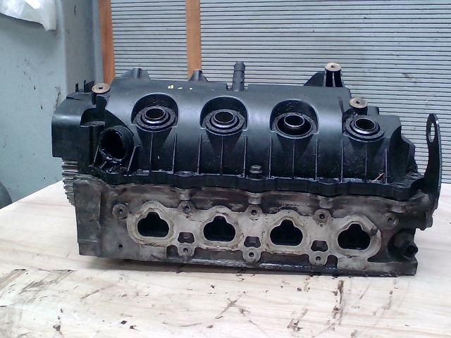 bontott RENAULT THALIA Hengerfej